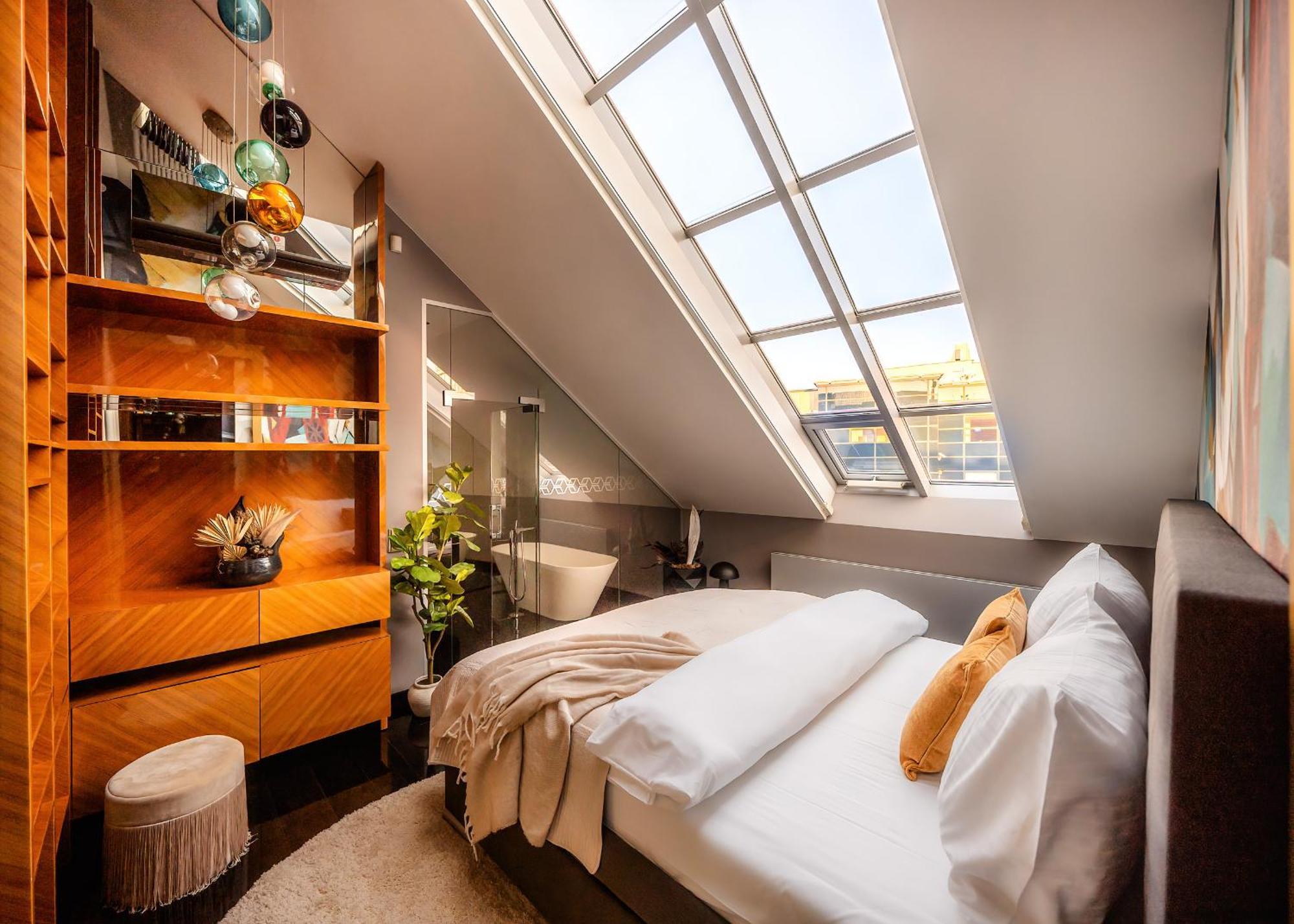 Billionaires Boutique & Premium Suites, Old Town * Praga