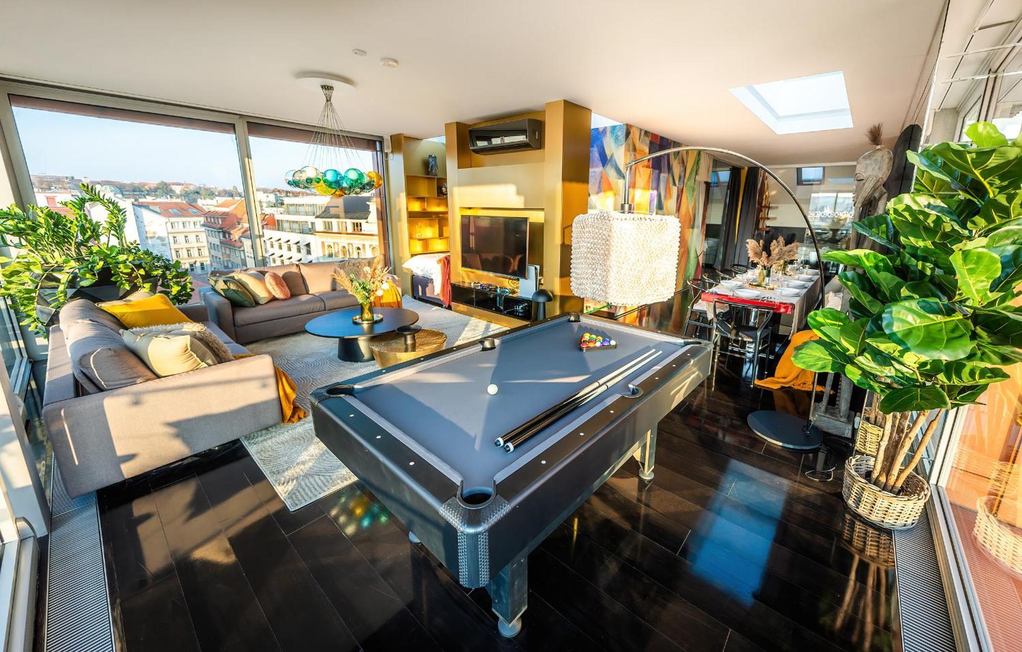 Billionaires Boutique & Premium Suites, Old Town Apartmán