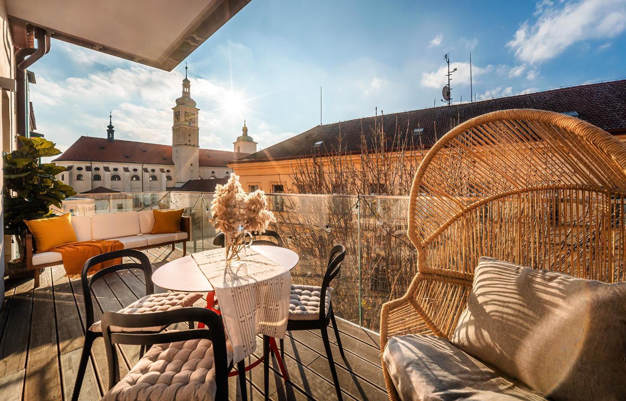 Billionaires Boutique & Premium Suites, Old Town Apartmán